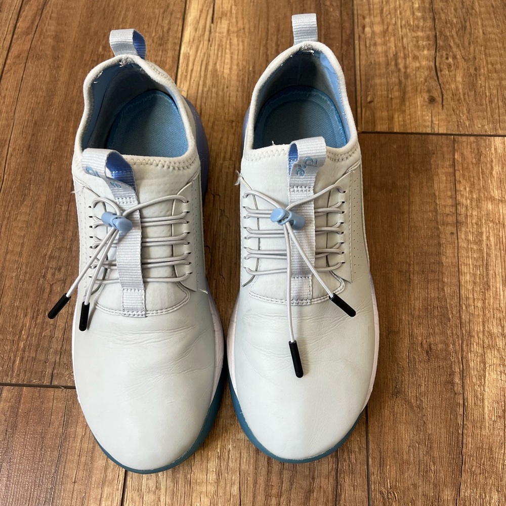 Clove shoes